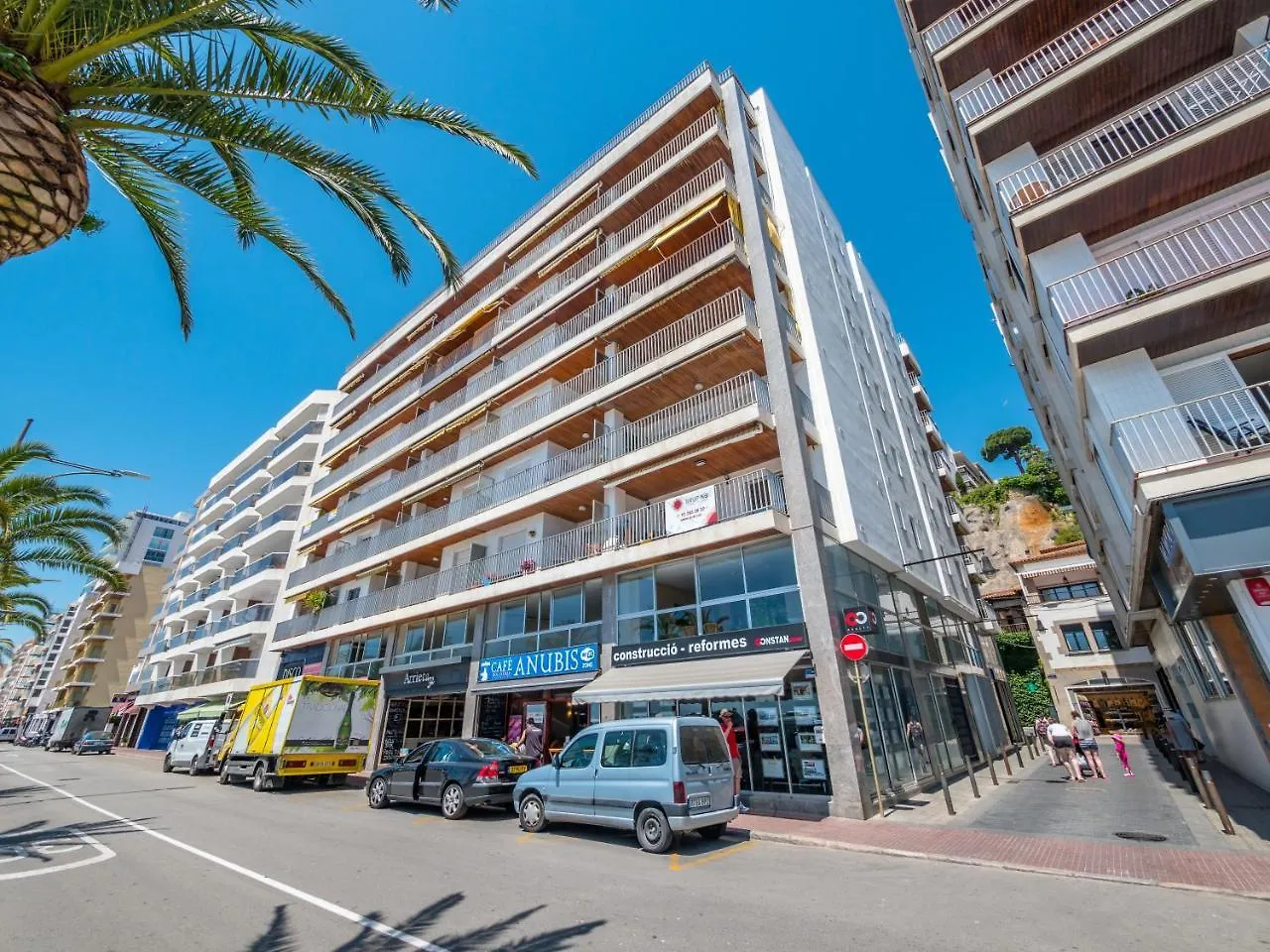 Apartaments Ar Family Calafats Lloret de Mar 0*,